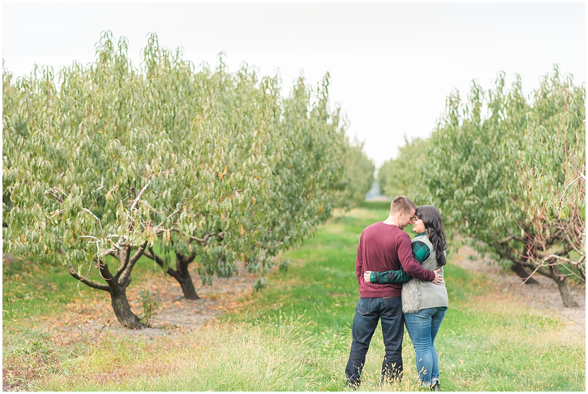 a_wine_picnic_apple_orchard_engagement_photographer_0005