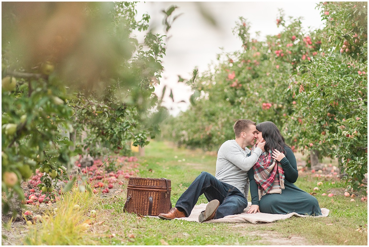 a_wine_picnic_apple_orchard_engagement_photographer_0012