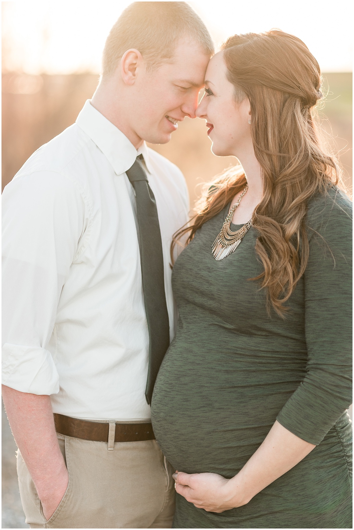 a_golden_hour_maternity_session_0004