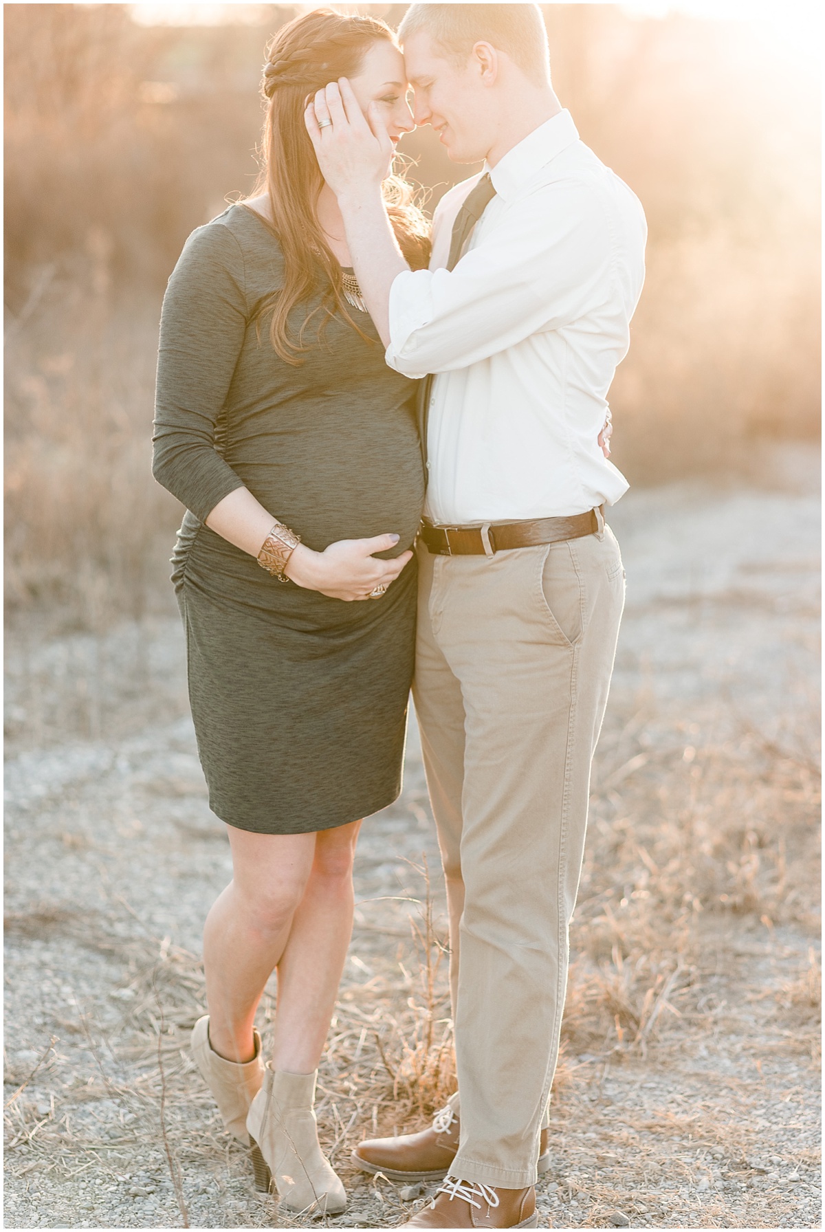 a_golden_hour_maternity_session_0008