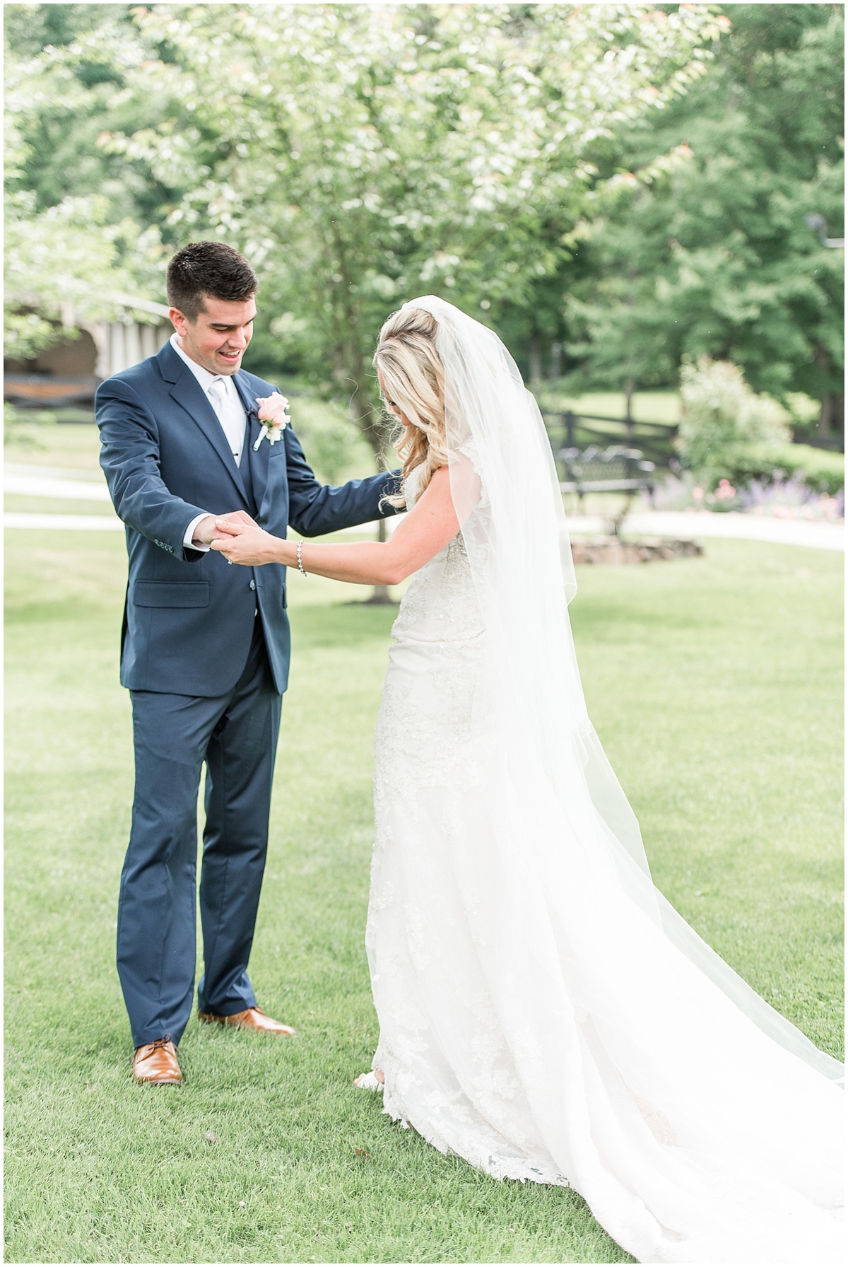 a_navy_and_candy_pink_moonstone_manor_wedding_kelsey_renee_photography_0038