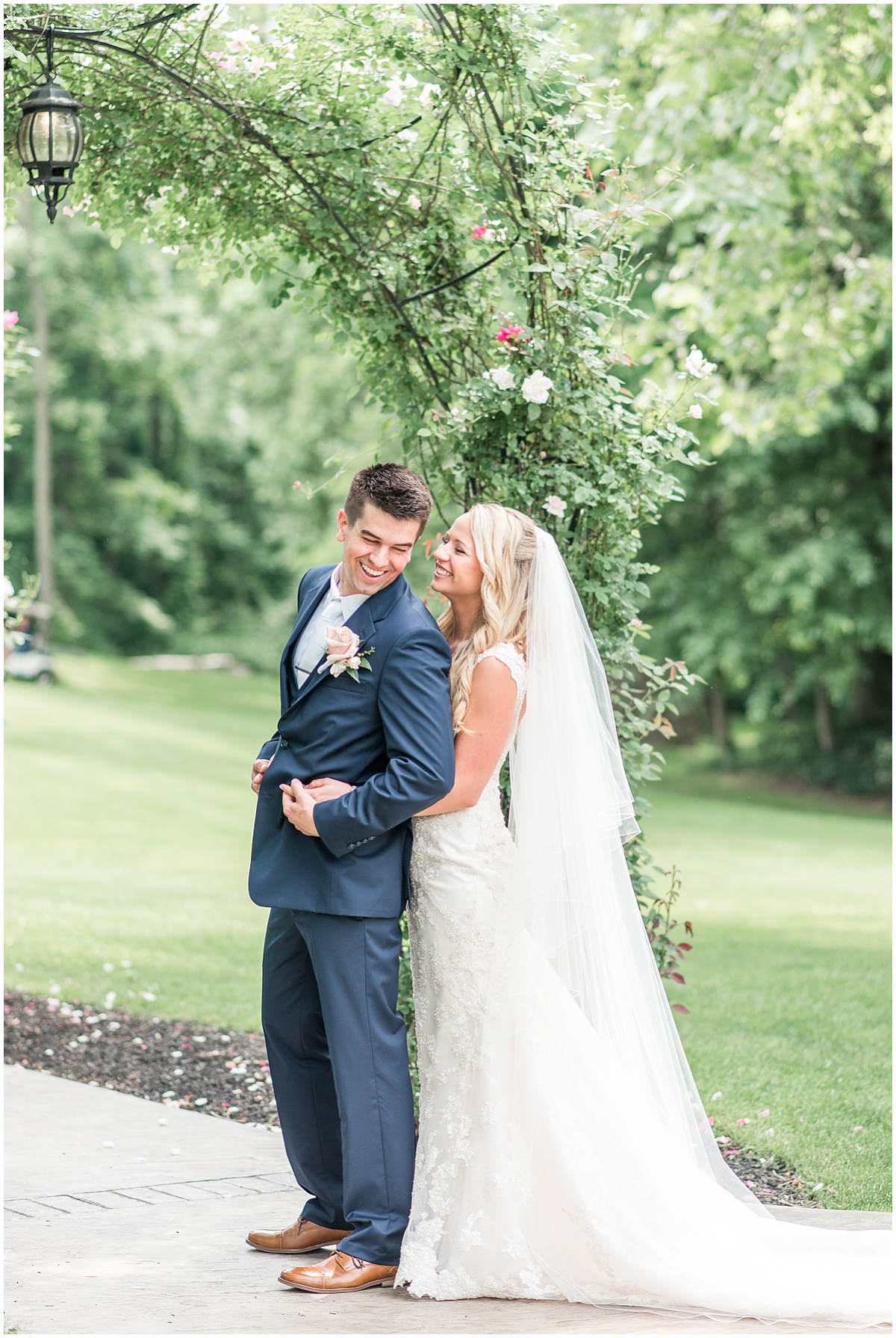 a_navy_and_candy_pink_moonstone_manor_wedding_kelsey_renee_photography_0075