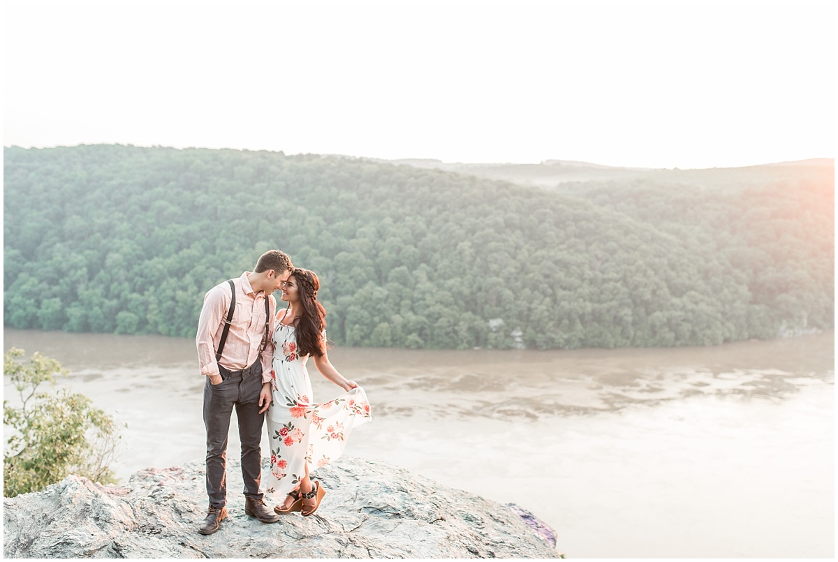 a_pinnacle_overlook_engagement_session_kelsey_renee_photography_0001