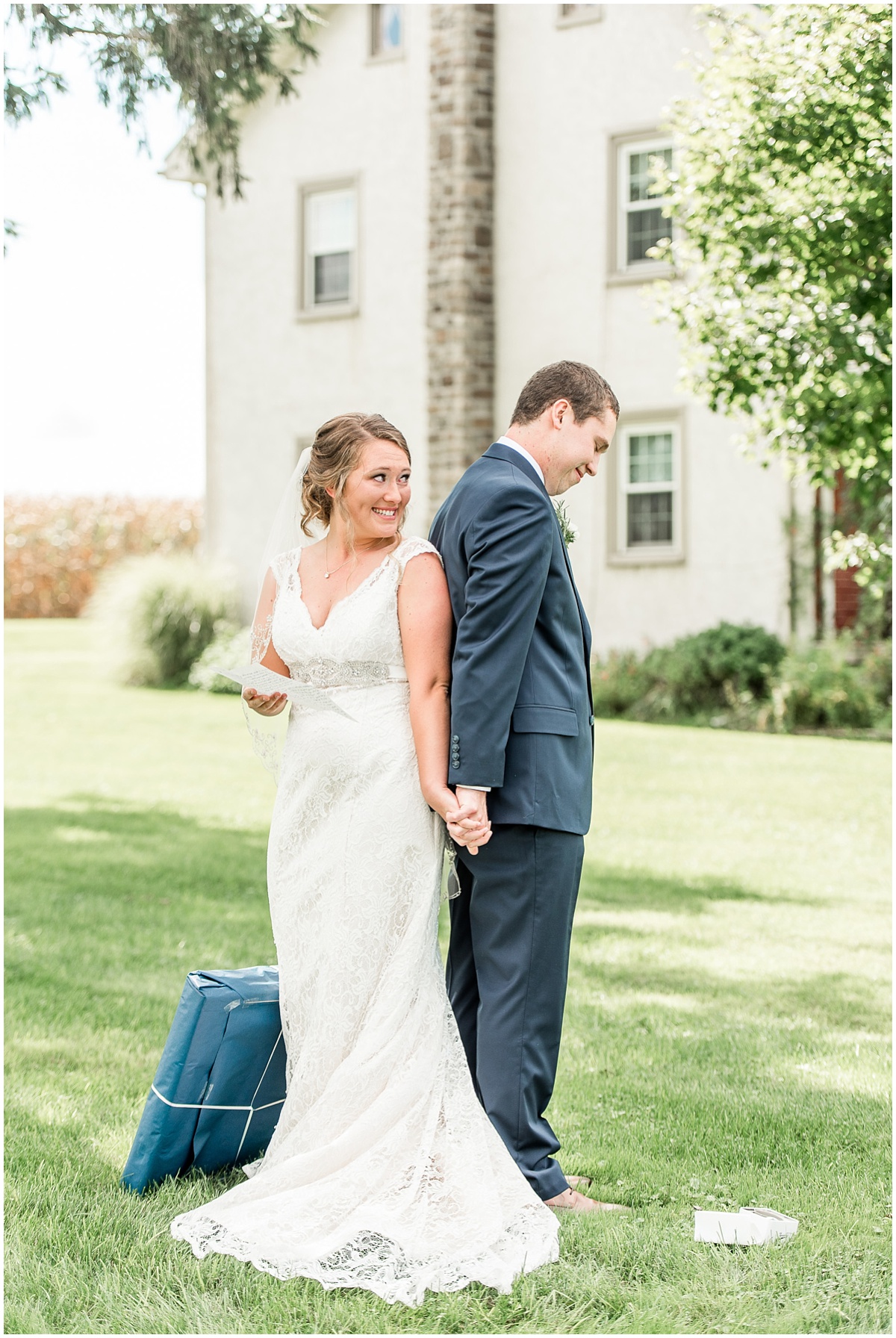 a_dusty_blue_and_navy_wedding_by_kelsey_renee_photography_0030