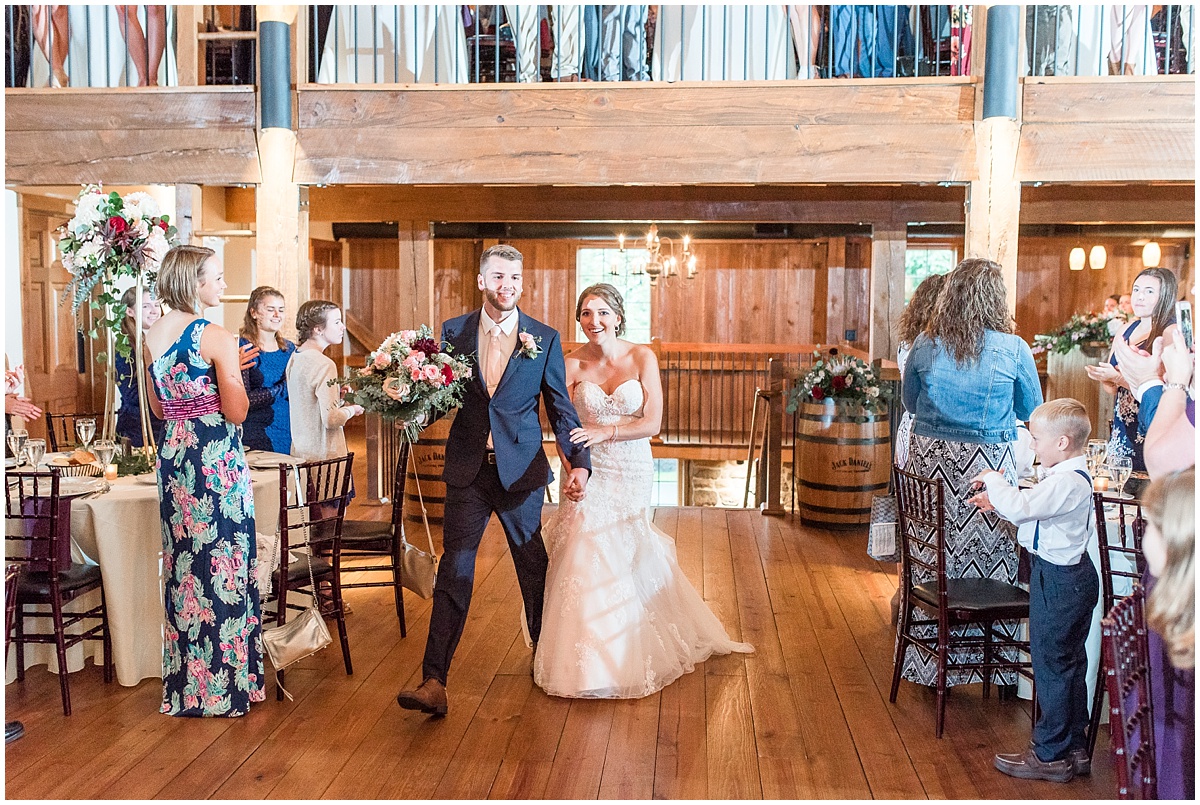 a_harvest_view_barn_wedding_elizabethtown_pa_by_kelsey_renee_photography_0088