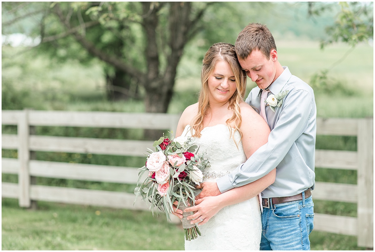 a_blush_outdoor_backyard_wedding_by_kelsey_renee_photography_0040