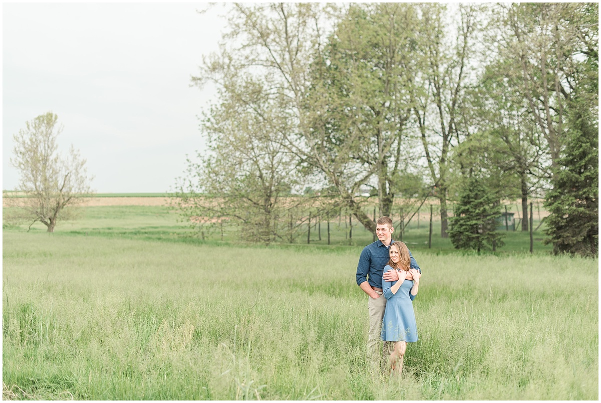 a_navy_blue_spring_engagement_session_by_kelsey_renee_photography_0008