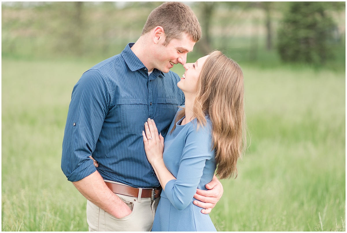 a_navy_blue_spring_engagement_session_by_kelsey_renee_photography_0012