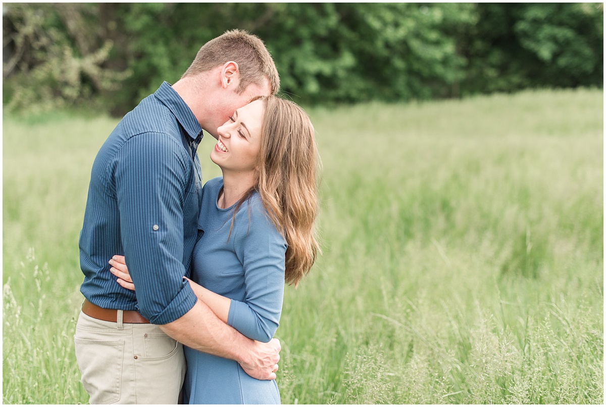 a_navy_blue_spring_engagement_session_by_kelsey_renee_photography_0014