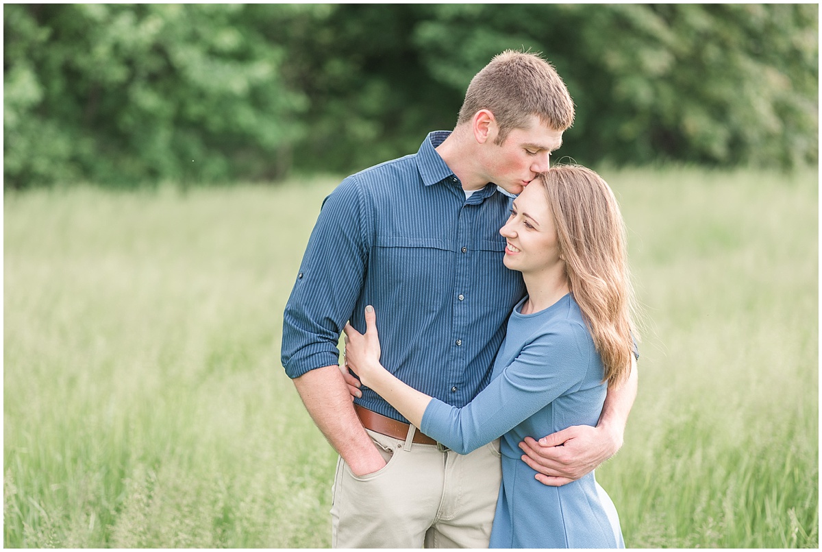 a_navy_blue_spring_engagement_session_by_kelsey_renee_photography_0020